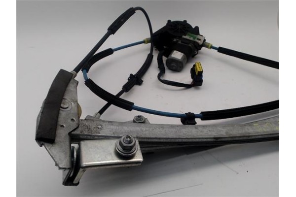 Recambio de elevalunas electrico delantero derecho para alfa romeo gt (125) 1.9 jtd referencia OEM IAM 60681592  
