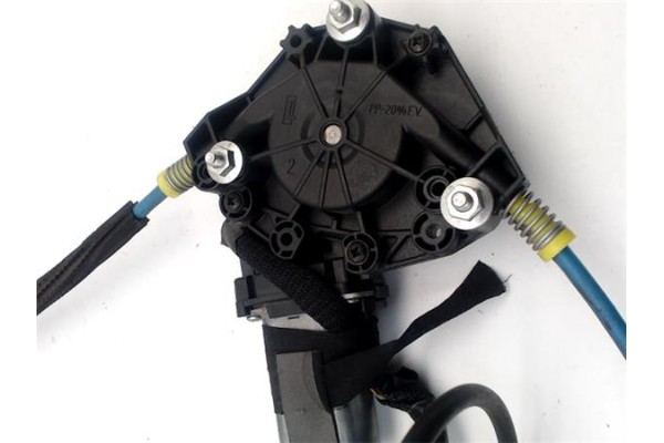 Recambio de elevalunas electrico delantero derecho para alfa romeo gt (125) 1.9 jtd referencia OEM IAM 60681592  