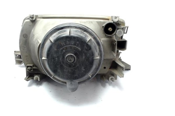 Recambio de faro delantero dcho para renault r 19 berlina con portón (b/c53) referencia OEM IAM 7700823925 063024 