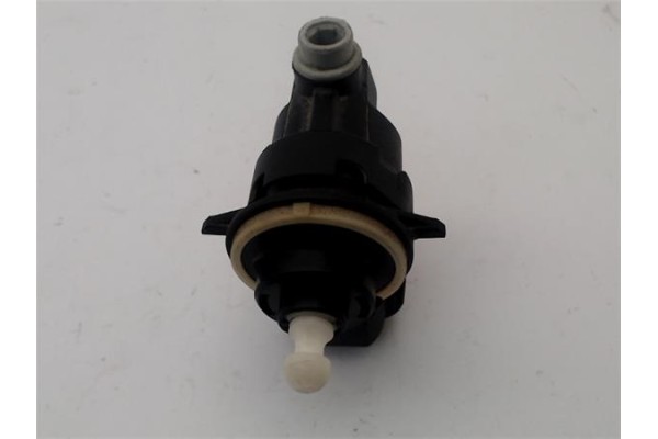 Recambio de motor regulacion faros para renault megane iv berlina 5p 1.2 experience referencia OEM IAM 8200402521  