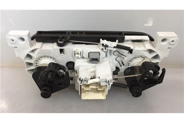 Recambio de mandos calefaccion / a.a. para dacia dokker 1.5 ambiance referencia OEM IAM 5P3743000 5P3741700 