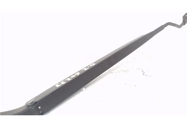 Recambio de brazo limpiaparabrisas delantero izquierdo para renault grand scénic ii (jm0/1_) 1.9 dci (jm14) referencia OEM IAM 8