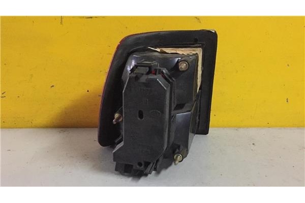 Recambio de piloto trasero derecho para seat toledo (1l) 1.6 base referencia OEM IAM 6R0142795   Recambio de piloto trasero derecho para seat toledo (1l) 1.6 base referencia OEM IAM 6R0142795