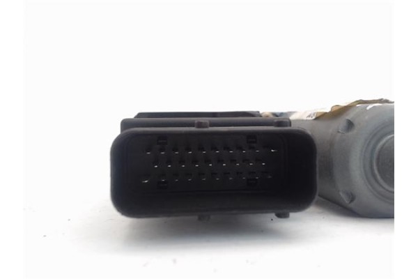 Recambio de motor elevalunas delantero derecho para volkswagen passat berlina (3b3) referencia OEM IAM (3B4837752BA) (0130821694