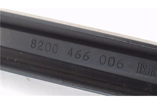 Recambio de brazo limpiaparabrisas delantero izquierdo para renault grand scénic ii (jm0/1_) 1.9 dci (jm14) referencia OEM IAM 8