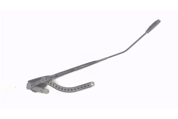 Recambio de brazo limpiaparabrisas delantero derecho para renault grand scénic ii (jm0/1_) 1.9 dci (jm14) referencia OEM IAM 820