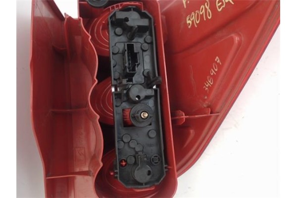 Recambio de piloto trasero izquierdo para peugeot 1007 1.4 sport referencia OEM IAM 6350V5 2201280 