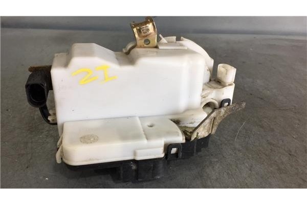 Recambio de piloto porton trasero derecho para citroen c4 cactus 1.5 business class referencia OEM IAM 9821352180  
