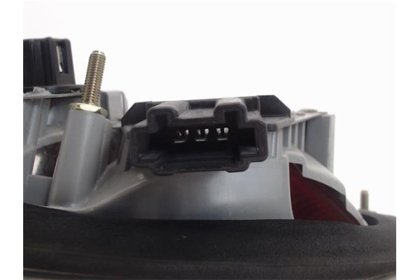 Recambio de piloto porton trasero derecho para mercedes-benz clase e (bm 210) berlina referencia OEM IAM A2108201064 197504 