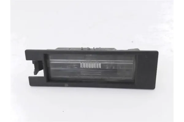 Recambio de piloto matricula trasero derecho para opel vectra c berlina 1.9 cdti referencia OEM IAM 13251936  
