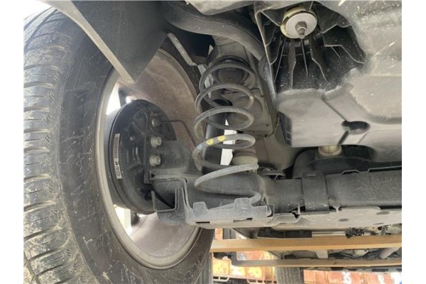 Recambio de puente trasero para citroen c4 cactus 1.5 business class referencia OEM IAM 9801942480  