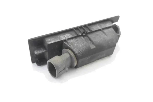 Recambio de piloto matricula trasero derecho para opel vectra c berlina 1.9 cdti referencia OEM IAM 13251936  