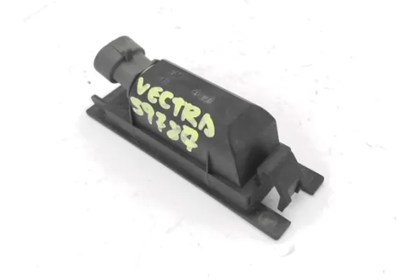 Recambio de piloto matricula trasero derecho para opel vectra c berlina 1.9 cdti referencia OEM IAM 13251936  