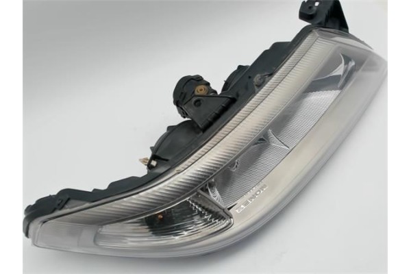 Recambio de faro delantero dcho para renault laguna ii (bg0) 2.0 16v (bg00, bg0k, bg0p, bg0w) referencia OEM IAM 8200163324 8900