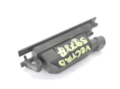 Recambio de piloto matricula trasero izquierdo para opel vectra c berlina 1.9 cdti referencia OEM IAM 13251936  