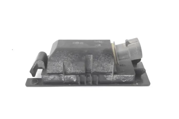Recambio de piloto matricula trasero izquierdo para opel vectra c berlina 1.9 cdti referencia OEM IAM 13251936  