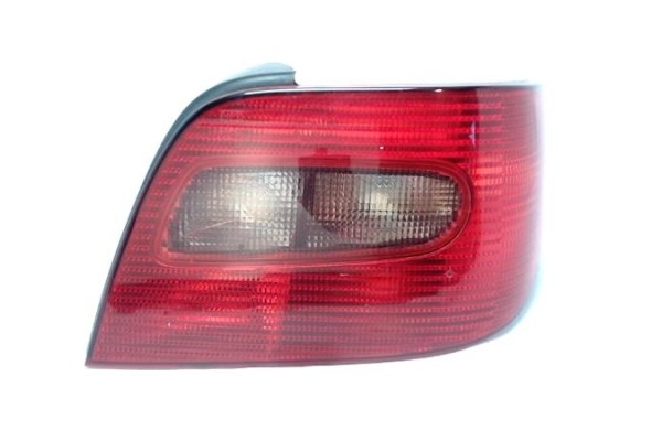 Recambio de piloto trasero derecho para citroen xsara berlina referencia OEM IAM   