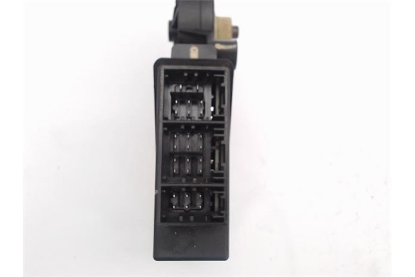 Recambio de motor elevalunas delantero derecho para skoda fabia (6y2/6y3) referencia OEM IAM 6Q1959802/SW0002 SK240PDLSNFM/40054
