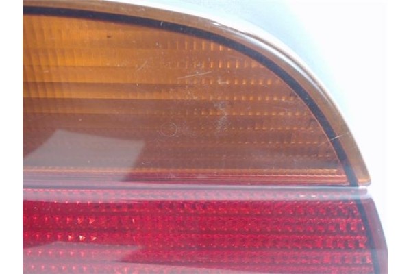 Recambio de piloto trasero izquierdo para bmw serie 5 berlina (e39) referencia OEM IAM 8358031 00724001 