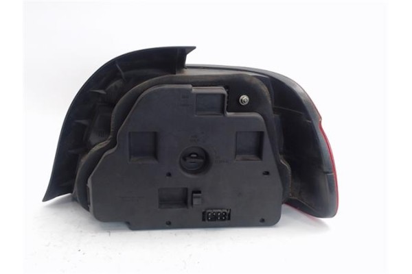 Recambio de piloto trasero izquierdo para bmw serie 5 berlina (e39) referencia OEM IAM 8358031 00724001 
