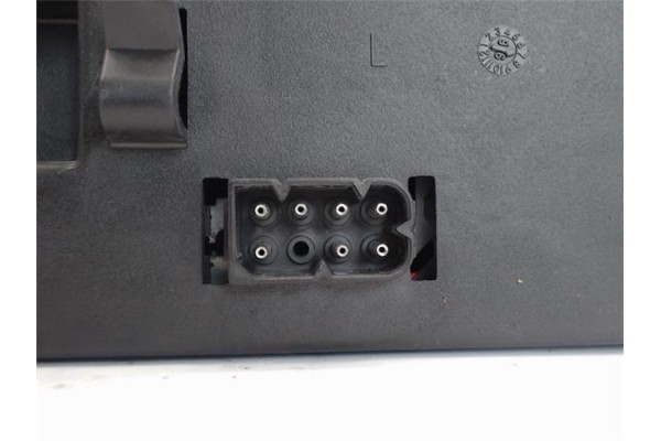 Recambio de piloto trasero izquierdo para bmw serie 5 berlina (e39) referencia OEM IAM 8358031 00724001 