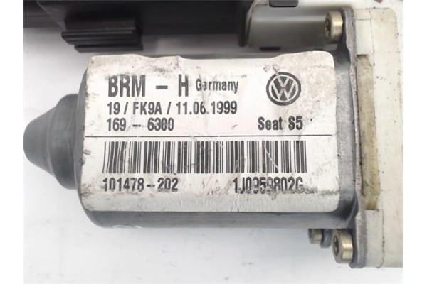Recambio de motor elevalunas delantero derecho para seat toledo (1m2) referencia OEM IAM (1J0959802G) (9776101436-203) 