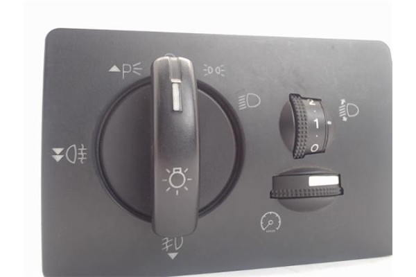 Recambio de mando de luces para ford focus berlina (cap) referencia OEM IAM 4M5T13A024AA  