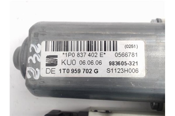 Recambio de motor elevalunas delantero derecho para seat leon (1p1) referencia OEM IAM (1K0959792M) (1T0959702G) (1P0837402E)  