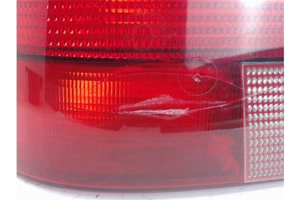 Recambio de piloto trasero izquierdo para bmw serie 5 berlina (e39) referencia OEM IAM 8358031 00724001 