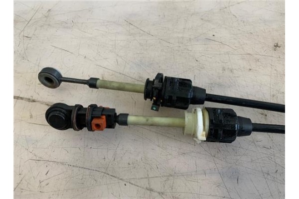 Recambio de varillas de cambio para opel vivaro 2.5 dti referencia OEM IAM 4422456 93453894 