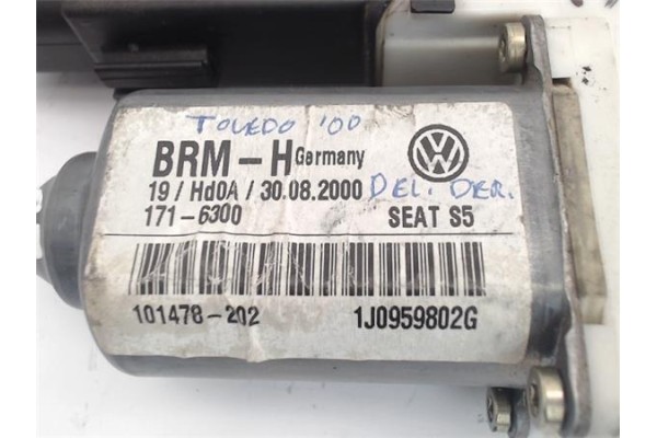 Recambio de motor elevalunas delantero derecho para seat toledo (1m2) referencia OEM IAM (1J0959802G) (9776101436-203) 