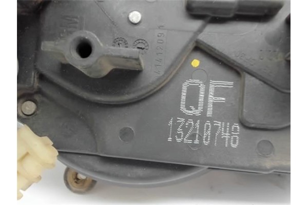 Recambio de cierre electromagnetico delantero izquierdo para opel astra h gtc 1.9 cdti referencia OEM IAM 13210748QF  