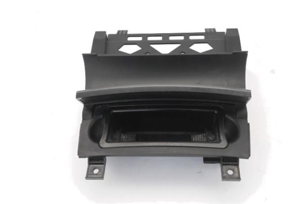 Recambio de cenicero para audi a3 sportback (8pa) 2.0 tdi ambiente referencia OEM IAM 8P0857951  