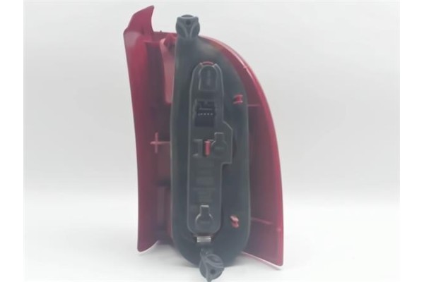 Recambio de piloto trasero izquierdo para renault megane i fase 2 grandtour (ka...) 1.6 16v century referencia OEM IAM 770042308