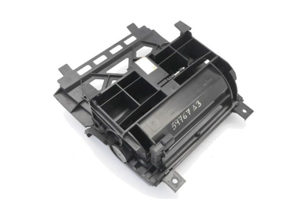Recambio de cenicero para audi a3 sportback (8pa) 2.0 tdi ambiente referencia OEM IAM 8P0857951  
