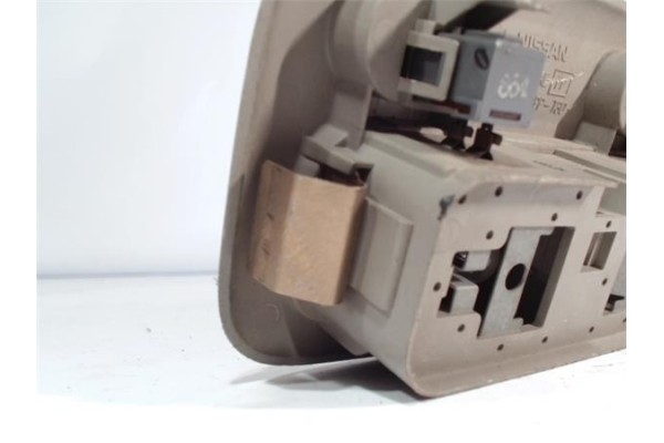 Recambio de luz delantero central techo para nissan primera berlina (p11) 2.0 elegance referencia OEM IAM   