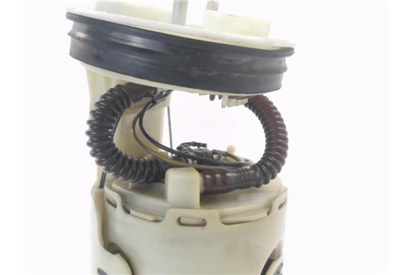Recambio de bomba combustible para volkswagen polo iii (6n1) 1.0 básico referencia OEM IAM 6N0919051M  