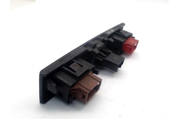 Recambio de interruptor luces emergencia para renault clio ii fase i (b/cb0) 1.5 dci (b/cb07) referencia OEM IAM 8200442723  
