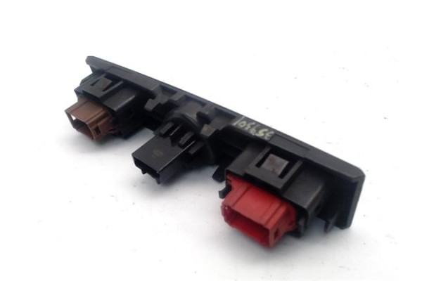 Recambio de interruptor luces emergencia para renault clio ii fase i (b/cb0) 1.5 dci (b/cb07) referencia OEM IAM 8200442723  