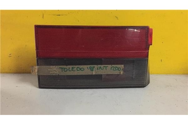 Recambio de piloto interior izquierdo para seat toledo (1l) 1.6 base referencia OEM IAM 1L0945107M  