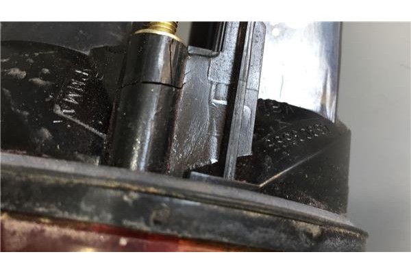 Recambio de piloto trasero izquierdo para fiat coupe (175) 1.8 16v referencia OEM IAM 46303563 460303565 