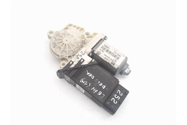 Recambio de motor elevalunas delantero derecho para seat leon (1m1) referencia OEM IAM (1C1959802C) (105413-301) 
