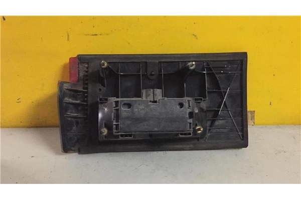 Recambio de piloto interior izquierdo para seat toledo (1l) 1.6 base referencia OEM IAM 1L0945107M  