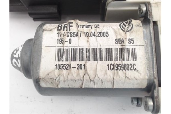 Recambio de motor elevalunas delantero derecho para seat leon (1m1) referencia OEM IAM (1C1959802C) (105413-301) 