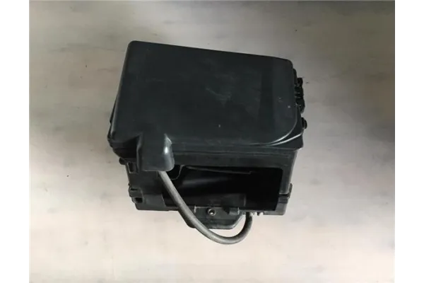 Recambio de recubrimiento bateria para seat ibiza (6l1) referencia OEM IAM 6Q0915419B 50889A 