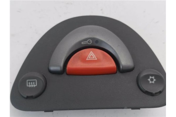 Recambio de interruptor luces emergencia para smart micro compact car 600 referencia OEM IAM MCCV013  