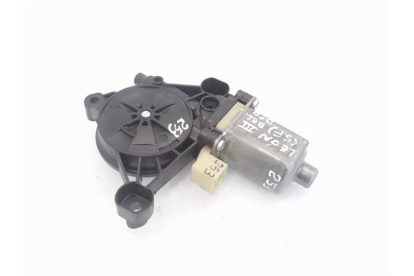 Recambio de motor elevalunas delantero derecho para seat leon (5f1) referencia OEM IAM (5Q0959802B) (0130822716) 5Q0959802B , AU