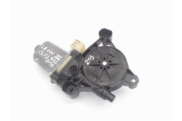 Recambio de motor elevalunas delantero derecho para seat leon (5f1) referencia OEM IAM (5Q0959802B) (0130822716) 5Q0959802B , AU