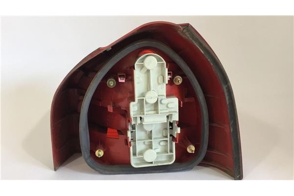 Recambio de piloto trasero izquierdo para audi a3 (8l) 1.8 ambiente referencia OEM IAM 8L0945095A   Recambio de piloto trasero izquierdo para audi a3 (8l) 1.8 ambiente referencia OEM IAM 8L0945095A