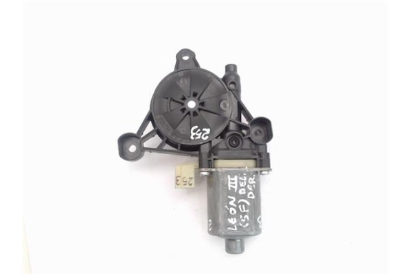 Recambio de motor elevalunas delantero derecho para seat leon (5f1) referencia OEM IAM (5Q0959802B) (0130822716) 5Q0959802B , AU